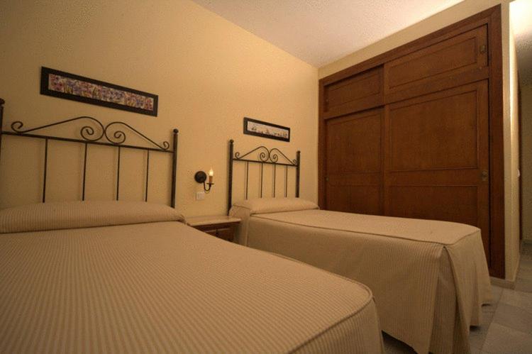 Hostal El Labrador Marbella Bagian luar foto
